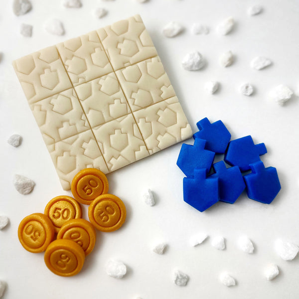 hanukkah tic tac toe game dreidels gold gelt piles