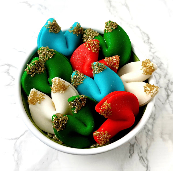 christmas fortune cookies in a bowl