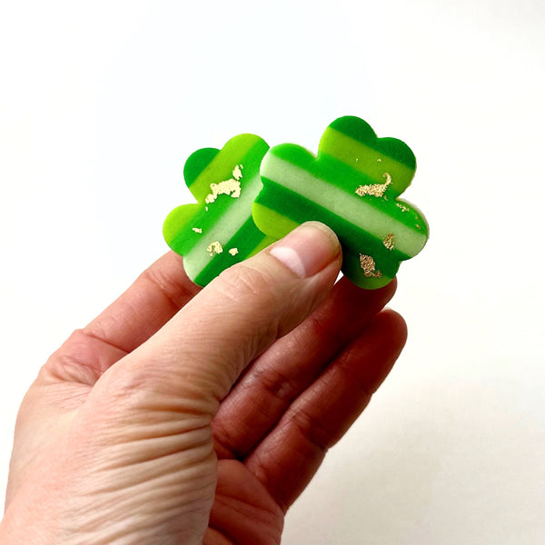 st patricks shamrock cookies hand duet
