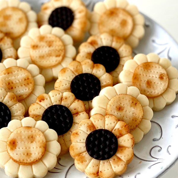 matzah daisies & sunflowers