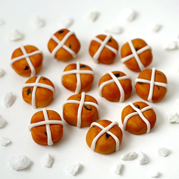 marzipan hot cross buns layout
