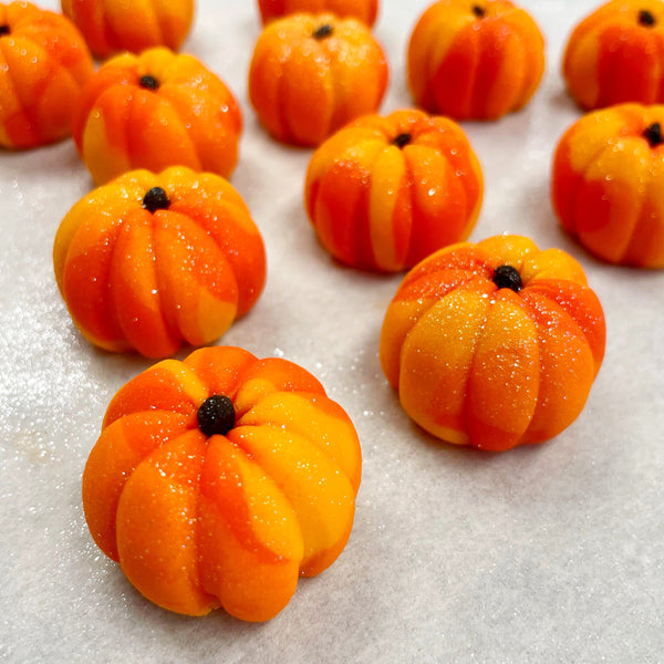 glitter tie dye pumpkins autumn thanksgiving candy recent closeup