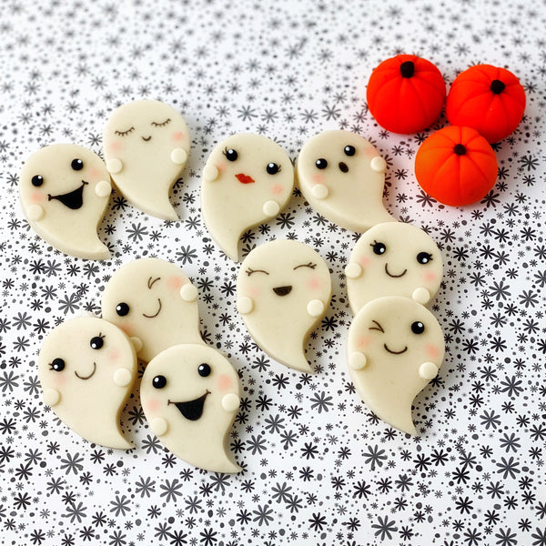halloween cutie marzipan ghosties with pumpkins