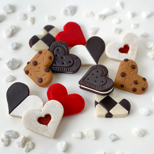 valentine's day marzipan cookies oreo chocolate hearts gift flatlay2