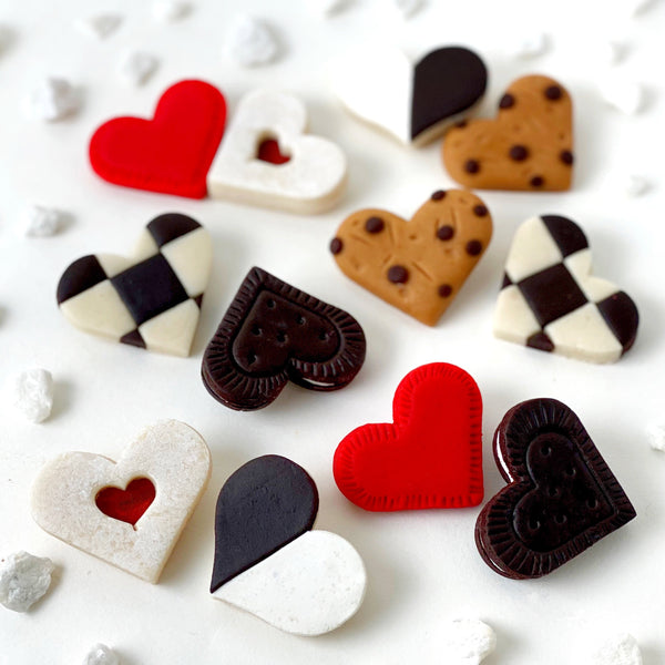 valentine's day marzipan cookies oreo chocolate hearts gift flatlay1