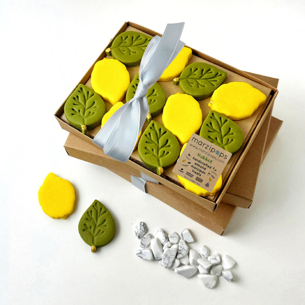 sukkot etrog and leaf collection