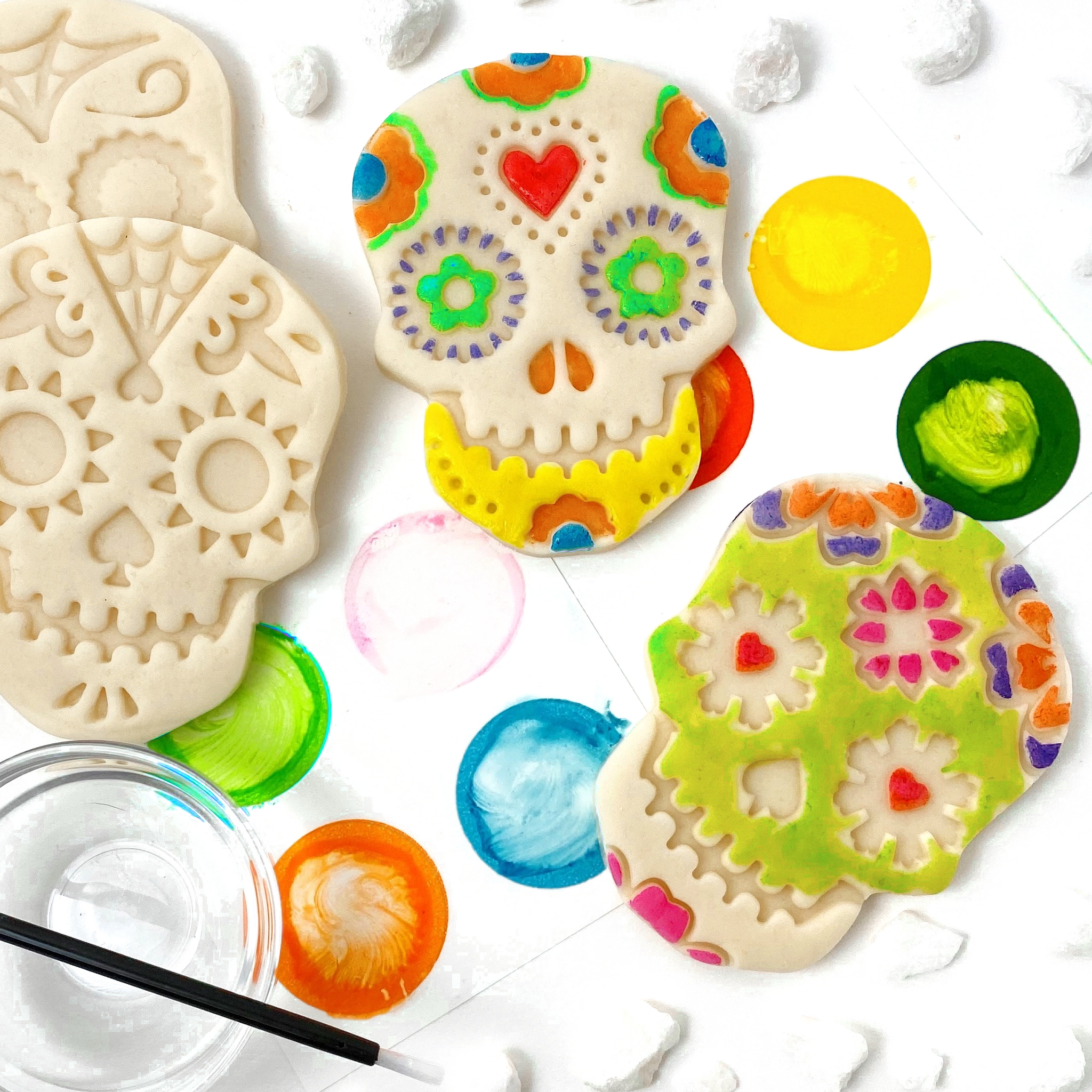 paint-your-own sugar skulls