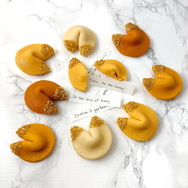 rosh hashanah golden fortune cookies scattered