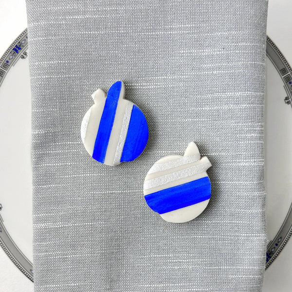 blue & white Rosh Hashanah apples