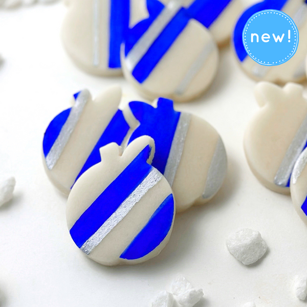 blue & white Rosh Hashanah apples