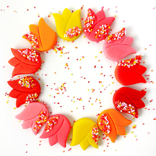sprinkle marzipan tulip tiles in a circle